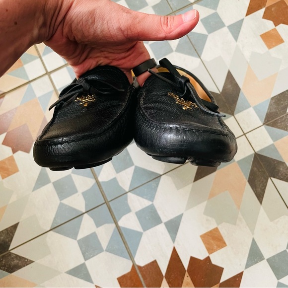 Prada // Women’s Black Leather Driving Loafer with Gold Logo Detail, Sz Eu 38.5 - Picture 6 of 11